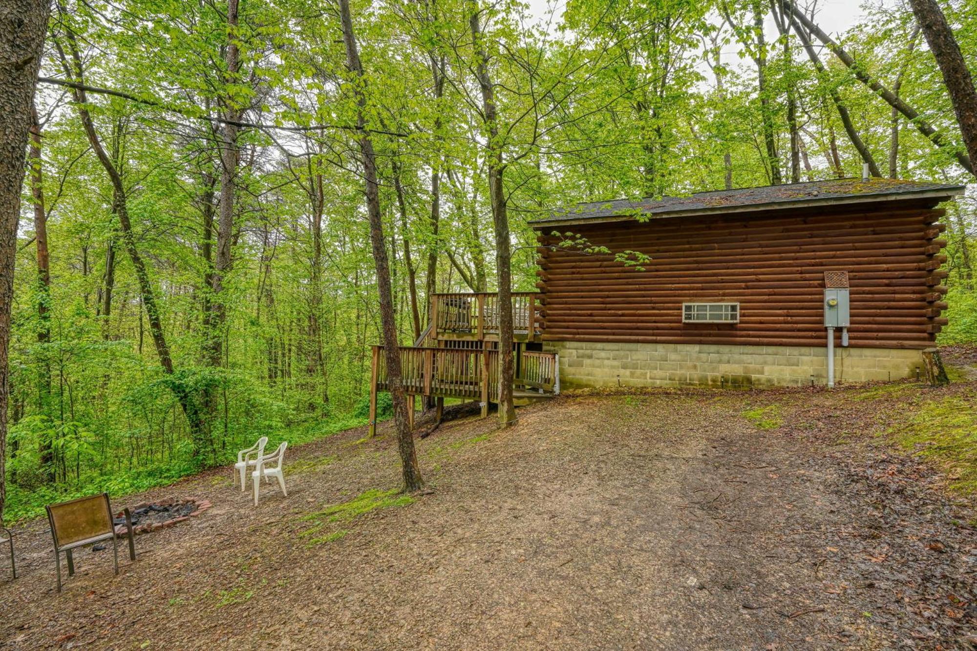 Blue Rose Cabins - Pine Ridge Cabin Лоуган Екстериор снимка